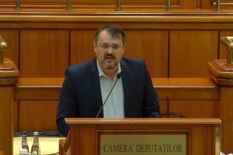 Cristian Ghinea: PSD vorbeşte de penali şi cătuşe. Mă faceţi să râd. Aveţi fantezii cu cătuşe la PSD? Ne pare rău pentru dumneavoastră