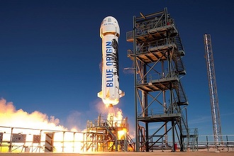 Ofertă câştigătoare de 28 mlioane de dolari, pentru o călătorie în spaţiu alături de Jeff Bezos în zborul inaugural al unei nave a Blue Origin