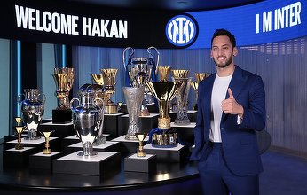 Calhanoglu a părăsit AC Milan şi a semnat un contract pe trei ani cu rivala Inter Milano