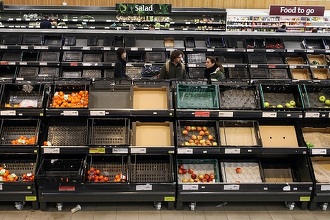 Lanţurile britanice de aprovizionare cu alimente ”sunt pe punctul de a eşua”, potrivit unei organizaţii a industriei cărnii