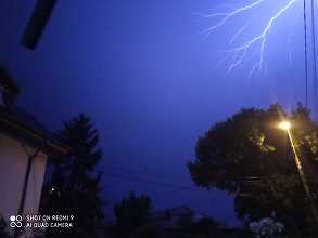 Rupere de nori în zona de sud a ţării. Capitala şi mai multe judeţe, afectate de furtună – FOTO