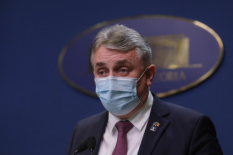 Bode, despre cazurile de coruptie: Sunt neplăcut surprins că trebuie să dau explicaţii despre astfel de uscături, dar niciodată nu o să fiu de acord să punem semnul egal între 129.000 de angajaţi ai MAI şi câteva uscături pe la Permise, pe la Paşapoarte, pe la Brigada Rutieră