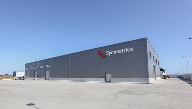 Producătorul de pavele şi borduri Symmetrica a investit 6 milioane de euro într-o unitate de producţie din judeţul Arad şi estimează o creştere cu 15% a afacerilor în acest an, de la 162 milioane de lei în 2020