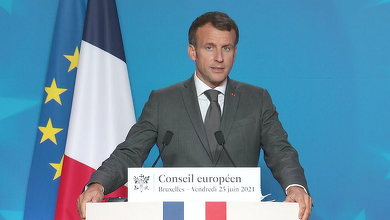 Emmanuel Macron va asista la ceremonia de deschidere a JO. El va prelua ştafeta pentru JO-2024 de la Paris