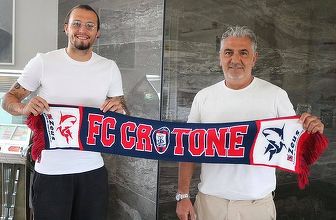 Vasile Mogoş a semnat cu echipa Crotone, unde va fi coleg cu Ionuţ Nedelcearu