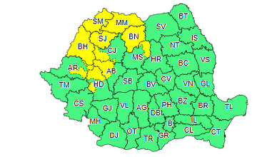 Cod galben de ploi însemnate cantitativ în zece judeţe, până miercuri dimineaţă / Cantităţile de apă vor depăşi 35 de litri pe metru pătrat, iar la munte vor ajunge la 45 de litri pe metru pătrat