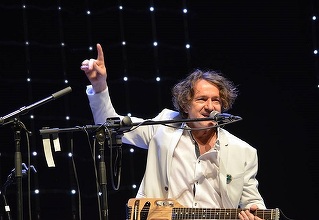 Gaze lacrimogene şi arestări la un concert Goran Bregovic în Albania