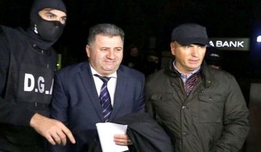 Închisoare cu executare pentru un fost şef al IPJ Timiş care a mutat disciplinar un poliţist la cererea unui primar / Decizia nu este definitivă