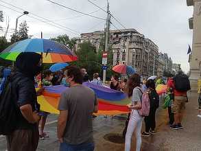 Reprezentanţii ACCEPT vor discuta la Primăria Capitalei despre Bucharest „Pride” / Ei spun că nu vor accepta nicio altă rută alternativă nesigură pentru participanţii la marş