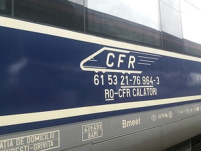 Locomotiva unui tren Cluj-Napoca – Teiuş s-a defectat la Războieni, garnitura staţionând 100 de minute/ Defecţiunea afectează şi circulaţia trenului Iaşi – Timişoara, care înregistrează, la rândul său, întârzieri