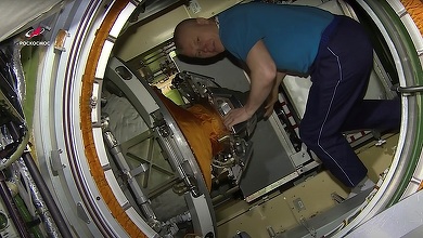 Cosmonauţii ruşi au efectuat un tur video al interiorului modulului de cercetări Nauka, andocat la Staţia Spaţială Internaţională