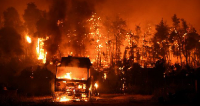 UE trimite avioane şi pompieri suplimentari să lupte împotria incendiilor în Europa; statele UE au mobilizat până în prezent 14 avioane de luptă împotriva incendiilor, trei elicoptere, aproximativ 1.300 de pompieri şi 250 de vehicule