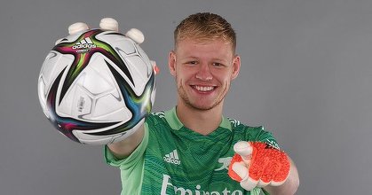 Arsenal l-a achiziţionat pe portarul Aaron Ramsdale pentru 35 de milioane de euro