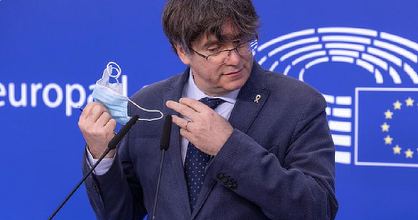 Arestat în Sardinia, Carles Puigdemont a fost eliberat vineri şi i s-a permis să părăsească Italia