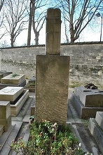 Sculptura „Sărutul/ Le Baiser” de Brâncuşi nu va părăsi Cimitirul Montparnasse