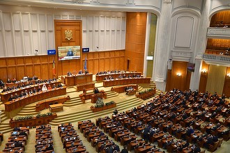 UPDATE – Legea privind consumatorul vulnerabil de energie, adoptată de Camera Deputaţilor, în calitate de for decizional / S-au înregistrat 281 de voturi ”pentru” şi o abţinere / Virgil Popescu: Legea se va aplica de la 1 noiembrie; nu lăsăm pe nimeni în urmă