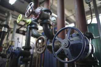 Compania Municipală Termoenergetica începe de astăzi încărcarea cu apă a instalaţiilor şi probele de presiune la instalaţiile interioare, în Capitală