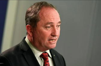 Australia nu are a-şi dovedi ataşamentul faţă de Franţa, apreciază vicepremierul Barnaby Joyce, pe care şi l-a doedit prin sacrificiul militarilor australieni în cele două războaie mondiale