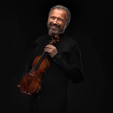 Violonistul Dmitry Sitkovetsky prezintă Capriciul român pentru Vioară şi Orchestră de Enescu la Ateneul Român