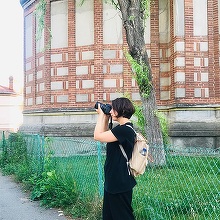 Un colaj fotografic realizat de artista Anastasia Savinova va fi reprodus pe un calcan de 20 de metri pătraţi din Craiova – FOTO