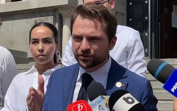 PNL Sector 1 anunţă că se abţine de la toate voturile din Consiliul Local şi că o „somează” pe Clotilde Armand să publice raportul complet al Curţii de Conturi şi să îşi asume public „abaterile flagrante de la lege”